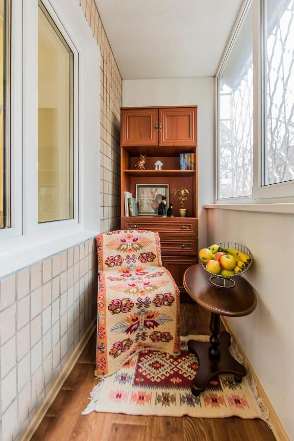 Sunny 2-Rooms Apartment For 2-6 People On Pechersk Near Kiev-Pechersk Lavra, Central Metro Station, Restaurants, Supermarkets 外观 照片